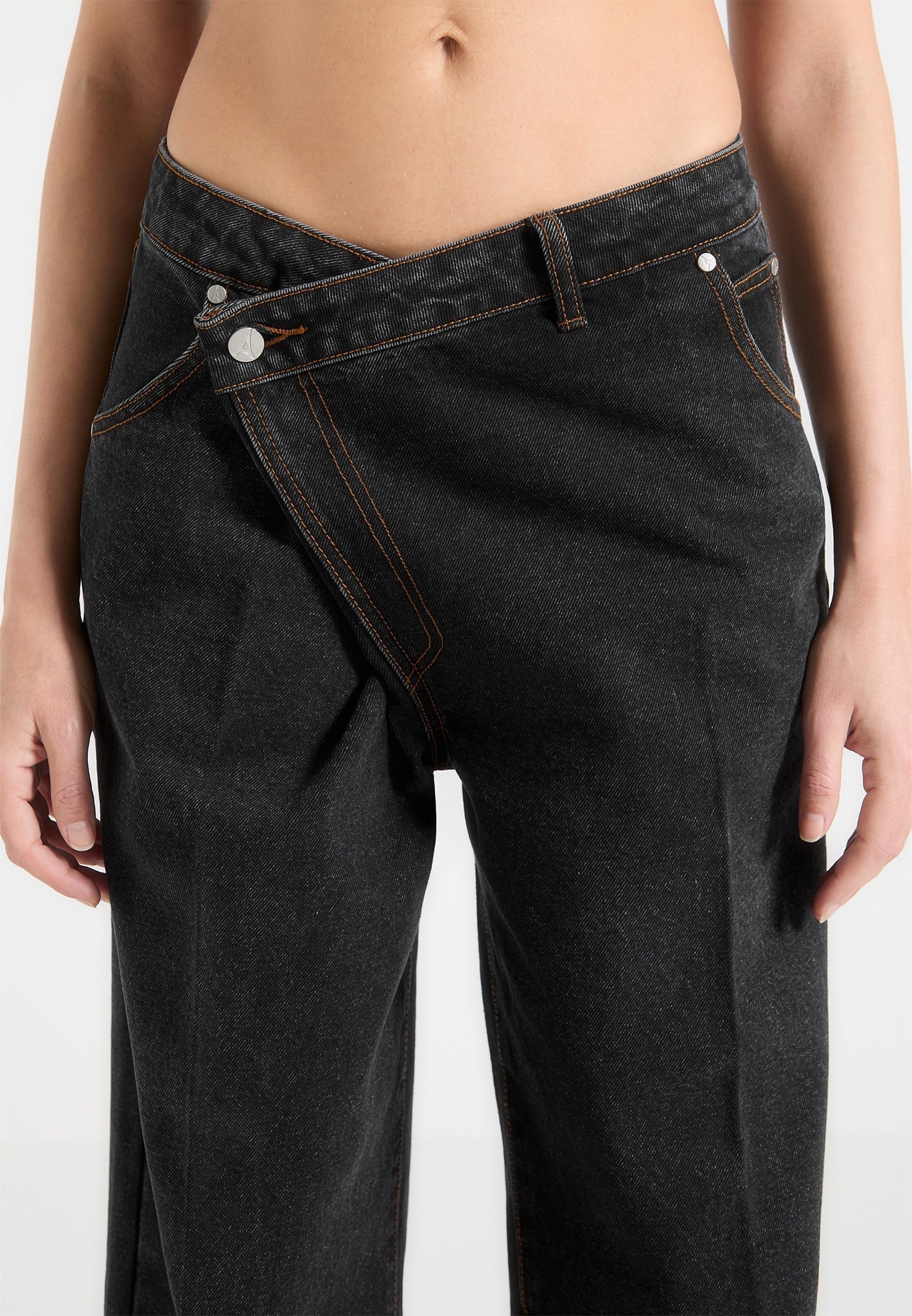 Wrapover Baggy Jeans - Black
