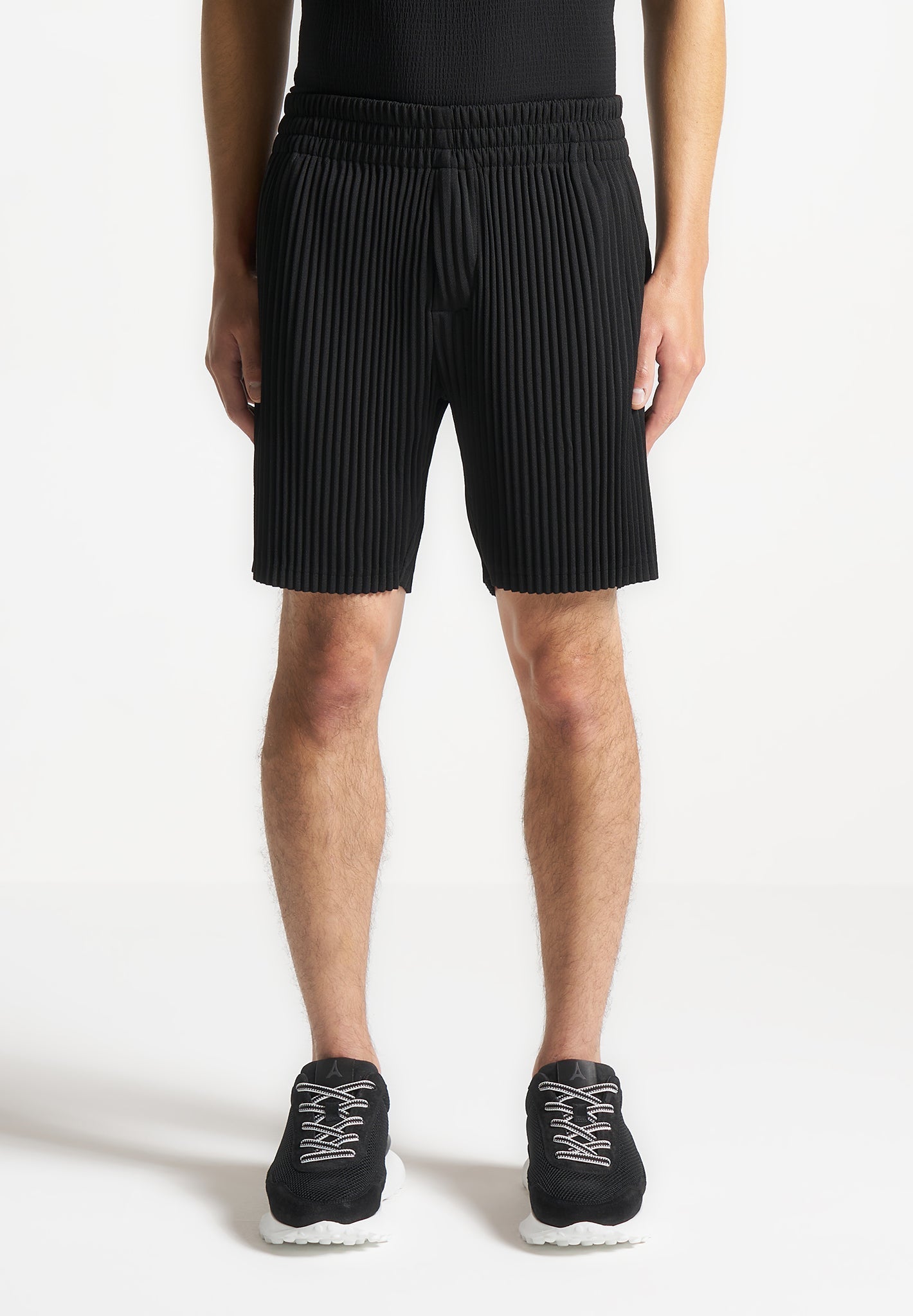 Pleated Shorts - Black